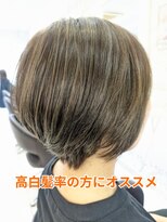 ヘアーデザインムーヴ(Hair design MOVE)&nbsp;白髪ぼかしハイライト×大人ショート