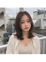 ワゴンバイアフロート(Wagon by afloat)&nbsp;くびれミディアム×シースルー外ハネレイヤー20代30代40代池袋