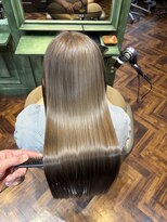 モナン 新宿(Monan) ブリーチで作るミルクティーベージュ