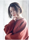 大人かわいい 小顔 センターパート[丸みショート/ミニマムボブ]