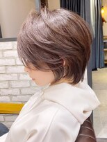 アヴァロン(AVALON)&nbsp;大人ショートレイヤー・前髪長め・アッシュベージュ【BISA】