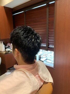 ヘアーモードキクチ 日本橋三越前店 日本橋 フェード