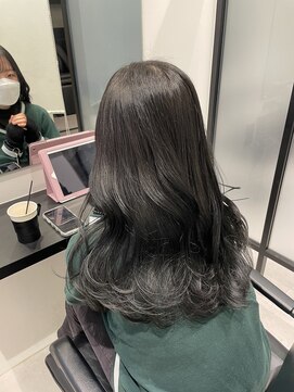 アット(at...) 【ダークアッシュ×レイヤースタイル】