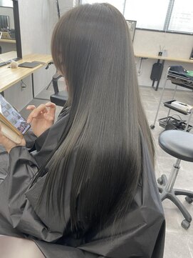 エル オオサカ 心斎橋店(L. OSAKA) レイヤーカット_大人ガーリーチョコレートグレージュカラー_Y92