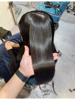 リラエ(Lyrae)&nbsp;縮毛矯正/髪質改善/美髪カラー/トリートメント【大阪/西梅田】