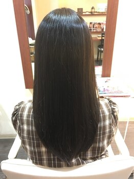 ブリエ(BRILLER)の写真/【高リピート★】気になるクセも自然なサラ艶ストレートに。ダメージレスにこだわり抜いた縮毛矯正が好評！