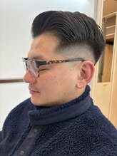 オオノ イキ堂島店(ONO) サイドパート×スキンフェード