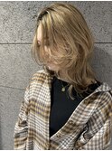 【人気のレイヤーカット】ミディアムスタイルワンカール