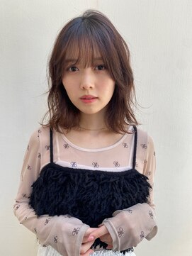 エイチ(H eitf) H【 eitf】原宿　【フェザーミディ】