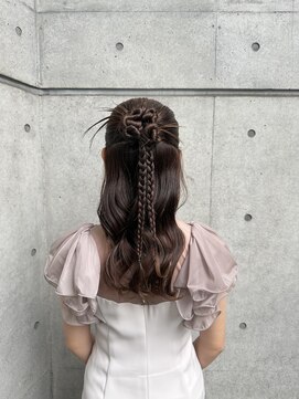 メロン 恵比寿(MERON) ハーフアップ×カチモリ