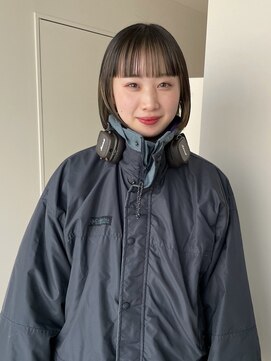 エイチ(811) くびれヘアアプリコットオレンジハイライトカラーウルフカット