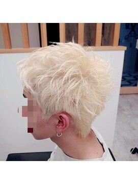 マジック 関目店(magic) ホワイトブロンドスパイキーショート