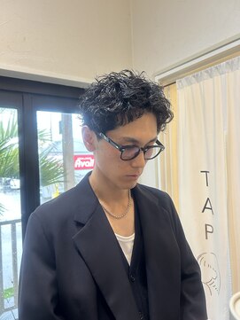タップ(TAP) スパイキーパーマ