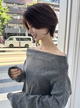 ラックスビーギャラリー なんば駅前店(LUXBE GALLERY) くびれショートヘアひし形大人ショート20代30代40代