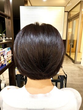 ギフト リビング(Gift Living) 艶ボブ＊前下がりボブ