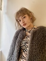 ラボ(Ravo) くすみグレージュ ウェーブボブ