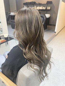 リュクレア(Luclea) ハイライト×透明感ベージュ