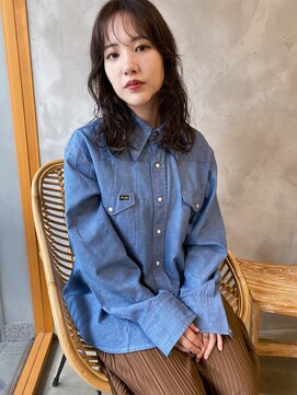 エヌイー(ne' by MAULOA) ”ロングニュアンスパーマ 暗髪 グレージュカラー”鈴木ちさと