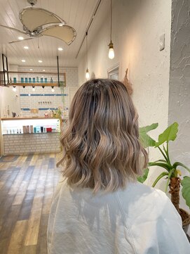 ソンリエ(SONRiE) 外国人風バレイヤージュカラー