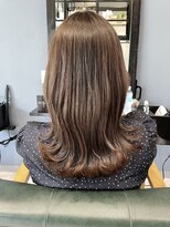 レナータ ヘア(Renata hair)&nbsp;大人可愛いグレージュ/外ハネくびれスタイル/艶グレージュ