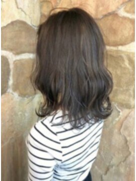 イチゴイチ(151e) 【151e 戸塚】*ハイライト+プラチナグレージュ*