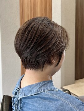 エルナ(ELNA) 大人ショートボブ×品のあるハイライト