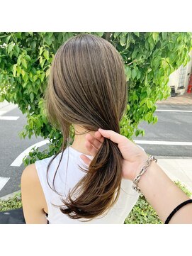 ブリス(VLISS) レイヤーカット/ブリーチ無し/似合わせ/髪質改善