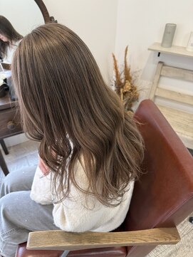 コキリ(kokiri) 【ayari】ブリーチありの透け感オリーブミルクティー