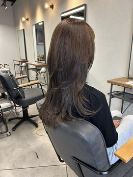 リトルキュー(little cue) グレージュ/ロングのハイレイヤー