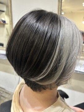 レガ(Lega) ショート/ハイトーンカラ/ケアブリーチ/髪質改善トリートメント