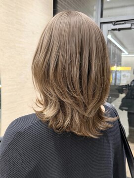 ダブルカラー/レイヤーボブ/ヘーゼルベージュ/ウルフレイヤー