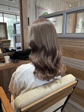 ミルクティーベージュ