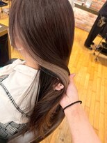ヴァンカウンシル 一宮店(VAN COUNCIL)&nbsp;艶感あるロングに映えるベージュ系イヤリングカラー