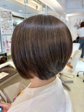 ヴァンカウンシル 札幌本店(VAN COUNCIL) 前下がりショートボブ