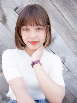 ルティア(Lutia) 小顔ヘア シースルーバング