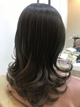 ヘアーアンドメイク アムール(hair&make Amour) 透明感の出るブルーアッシュカラー
