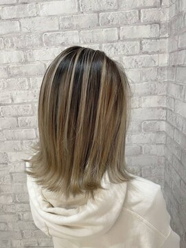 アース 新越谷店(HAIR&MAKE EARTH) バレイヤージュ ミディアムスタイル