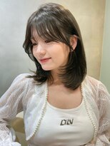 グロー 大宮(GLROW)&nbsp;レイヤーカット　顔まわりレイヤー　大宮　韓国オリーブベージュ