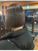 ボブ×オリーブベージュ