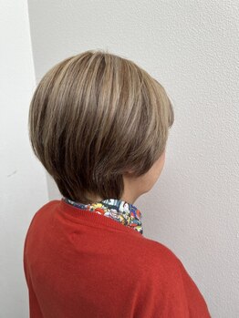 丁寧なカウンセリングで理想のスタイルに☆どこから見ても綺麗なシルエットで再現性の高いカットが好評◎