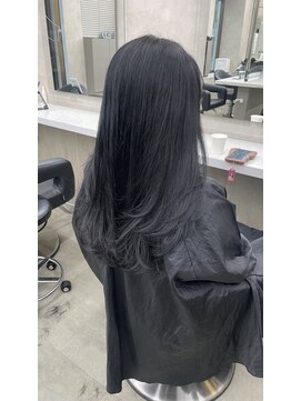 ユナイテッド 横浜(UNITED) 【植村優梨指名】レイヤーカット×ブルーブラック