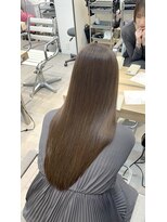 エラ(Ella) 髪質改善カラーでつくるナチュラル艶ロング