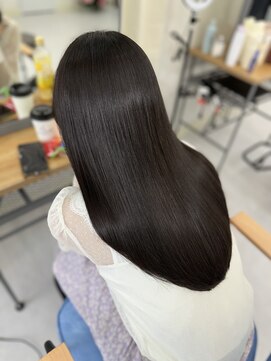 エミン(emyn) 髪が変わる【美髪革命】艶髪/髪質改善/縮毛矯正/代々木
