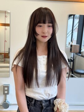 カルテ(QUARTE) ステップカット ヘーゼルナッツ