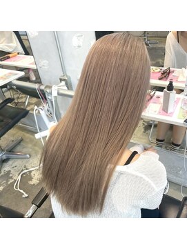 デート(DATE) 艶ベージュ