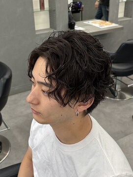 オーバルバイアピッシュ(OVARL by apish) スパイラルパーマ／メンズパーマ／センターパート