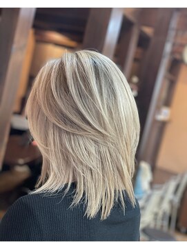 モアムー(Moremuu) 【Makoto】ハイトーンベージュ