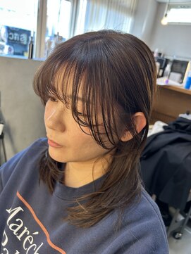 シイカ(siica) レイヤーカット(顔周り)