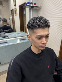 竹内理容の写真/【仕事帰り歓迎】今日切りたい、その衝動を叶える。忙しい男たちのためのメンズサロン。