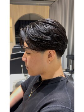 レボ 片町店(Revo) 大人気ヘア!海外風フェザーパーマ×ローテーパーフェード!